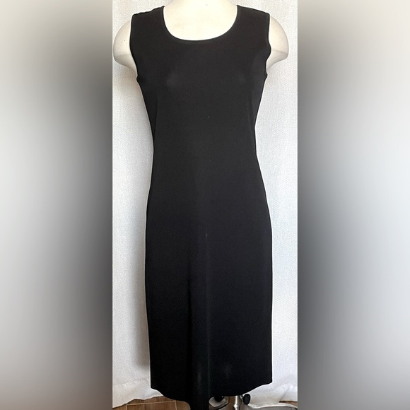 Misook Dresses & Skirts - Exclusiv Misook black dress